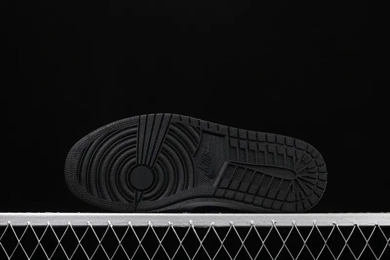 All categories Air Jordan Jordan series basketball shoes Air Jordan 1 Mid Air Jordan 1 Mid AJ1 Joe 1 splash gray China series basketball shoes 554725-115